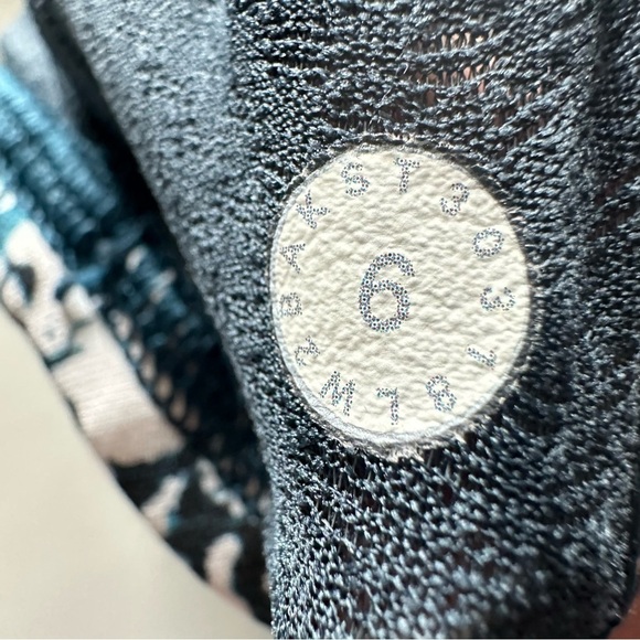 Lululemon sport bra - Picture 4 of 4